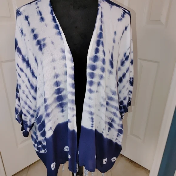 NWOT Soft Surroundings Tie Dye Short Sleeve Open blouse w Beaded Fringe. Large - Picture 2 of 13